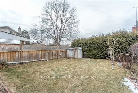 35 Cairnside Cres — Photo 8