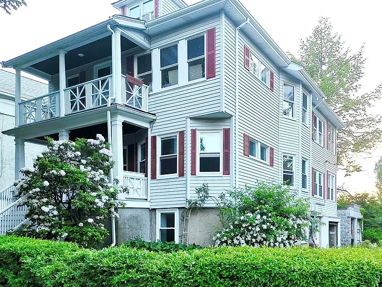 1 Vincent Ave — Photo 15