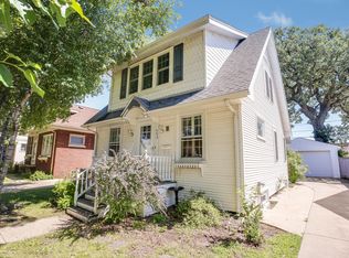 5629 34th Ave, Kenosha, WI 53144