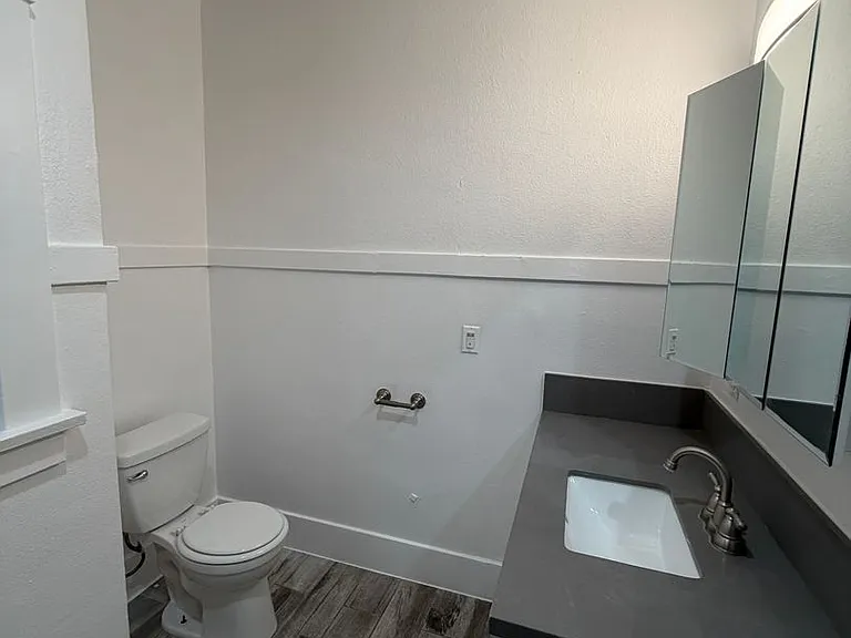245 Linden Ave — Photo 14