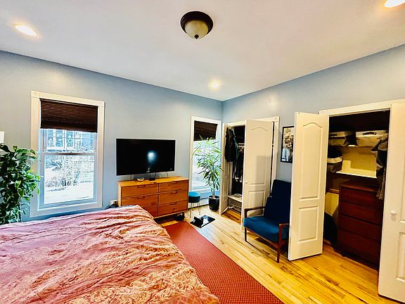 2nd image of 320 Hancock St #1