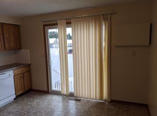 1162 Yuma Cir NE APT E, Hartville, OH