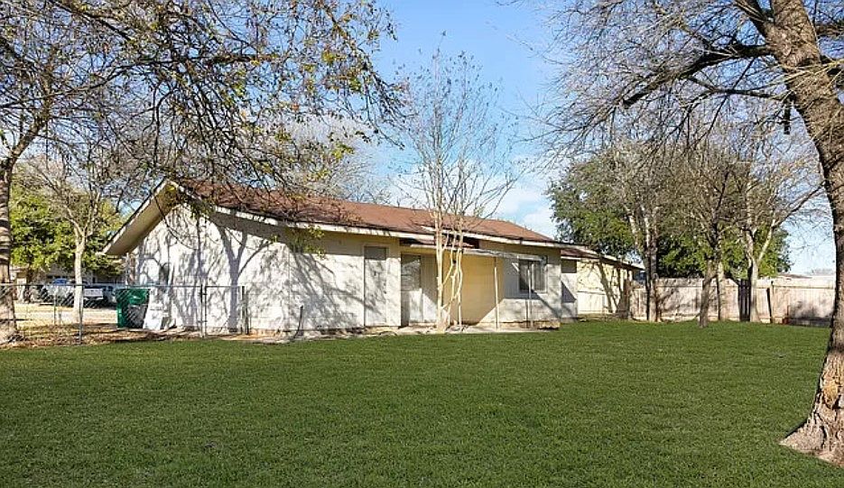 2nd image of 7826 Oak Forest Dr