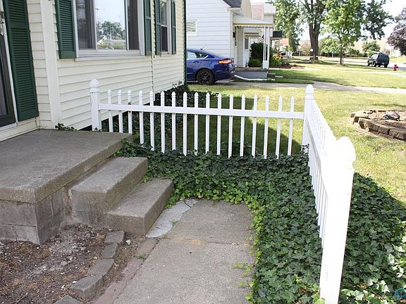 2nd image of 4546 Monac Dr