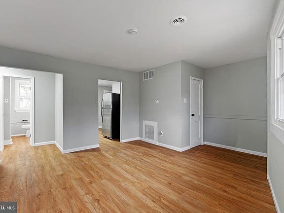 4th image of 143 Kinsley Rd
