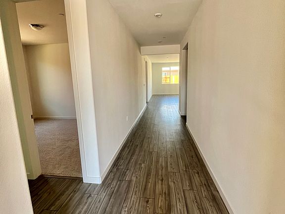 2nd image of 3231 Mesa Oak St