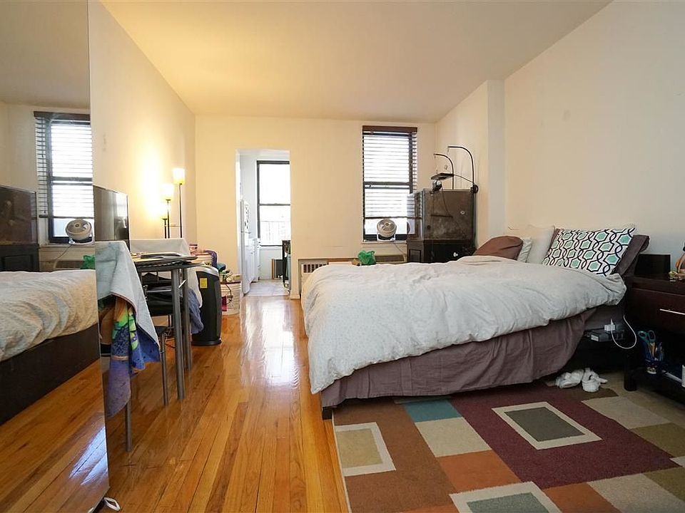 1st image of 1409 2nd Ave APT 2B