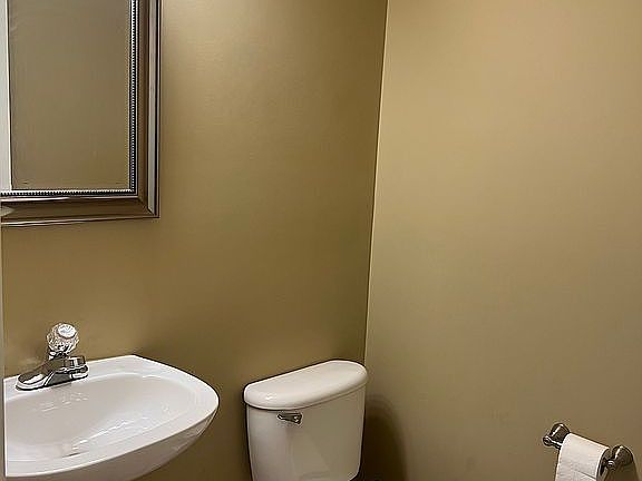 5th image of 38424 Saratoga Cir