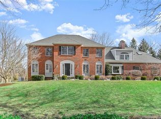 10 Wood House Rd, Fairfield, CT 06824