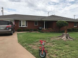 1106 N 8th St, Fairview, OK 73737