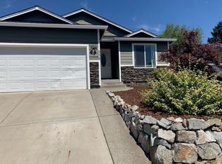 958 Crest Dr, Central Pt, OR 97502