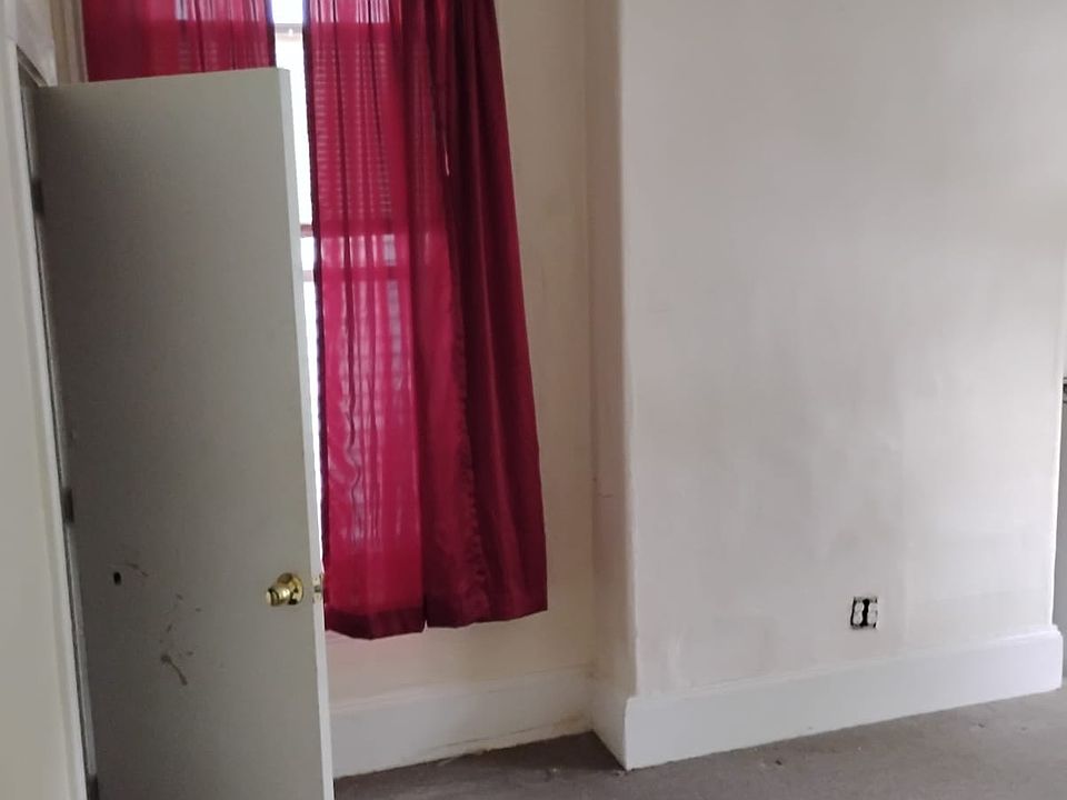 2nd image of 654 Columbia Road 2 #3