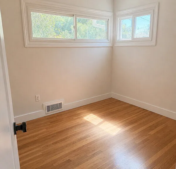 1909 Rollins Dr — Photo 5