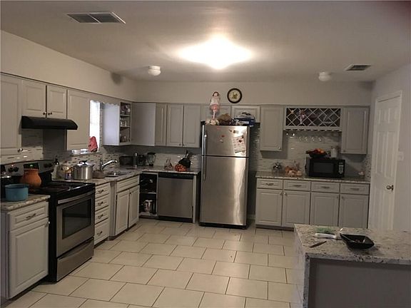 5th image of 8730 Blossom Ln
