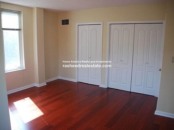 3rd image of 100 Marina Dr APT 222