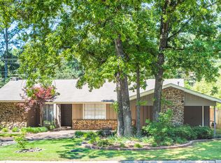 12 Kingspark Rd, Little Rock, AR 72227