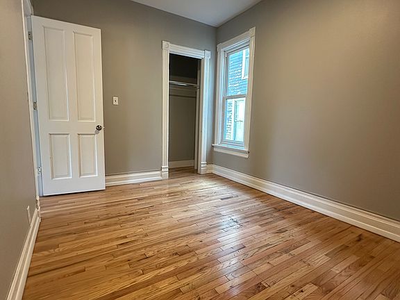 3rd image of 574 West Ave #Lwr4