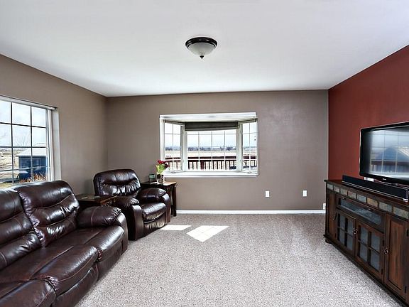 4th image of 7132 Molly Dr W