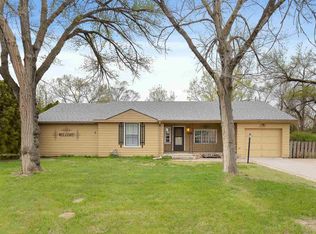 1119 W 15th Ave, Hutchinson, KS 67501
