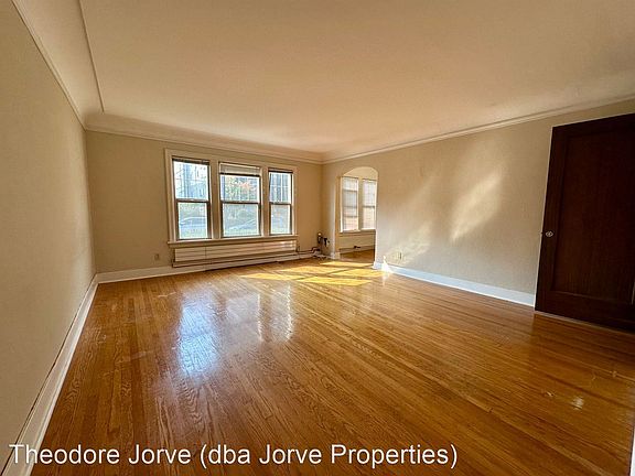 2nd image of 508 Summit Ave E #15365786