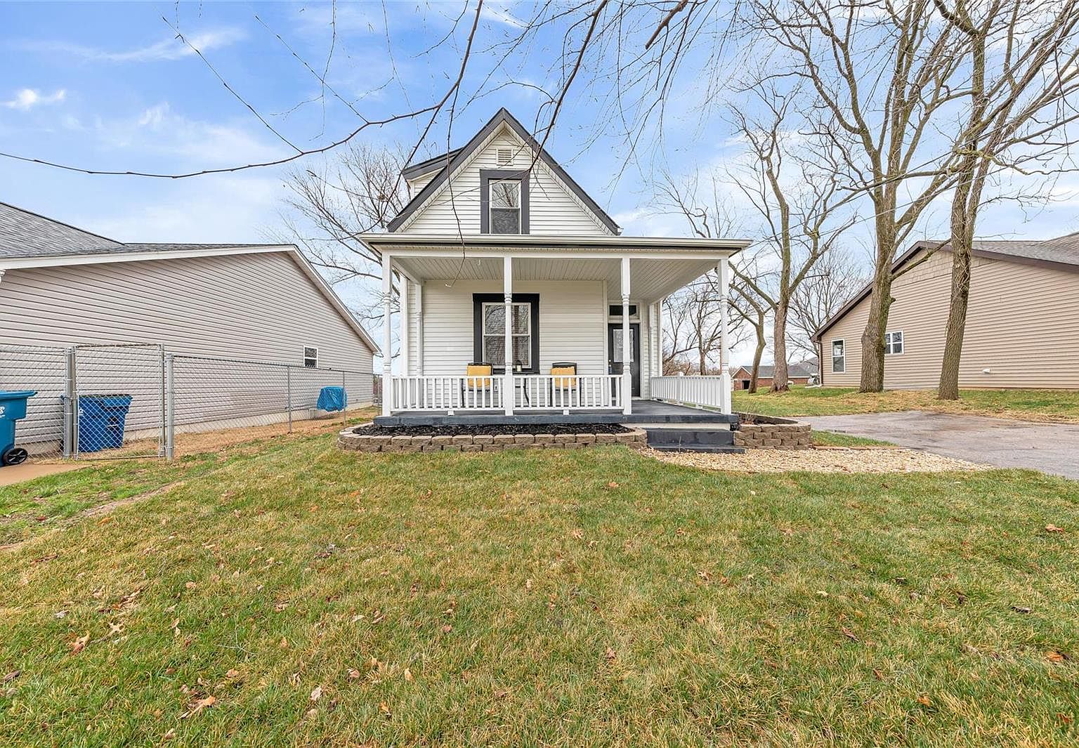 212 Shumate Ave, Maryland Heights, MO 63043 | Zillow