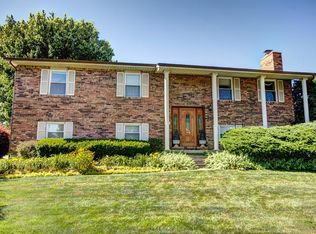 2168 El Camino Dr, Xenia, OH 45385