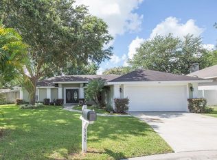 348 Sterling Dr, Winter Haven, FL 33884