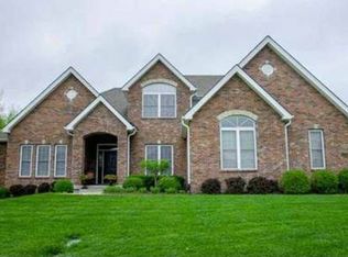 3105 S Redtail Dr, Blue Springs, MO 64015