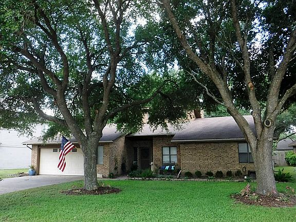 2nd image of 2911 Willow Creek Dr