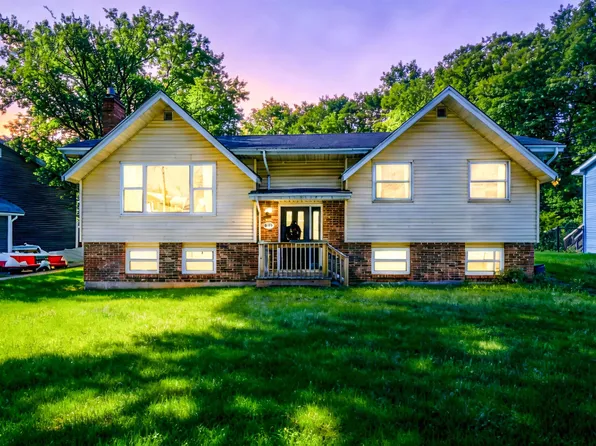 679 Basinview Dr, Bedford, NS B4A 3E8