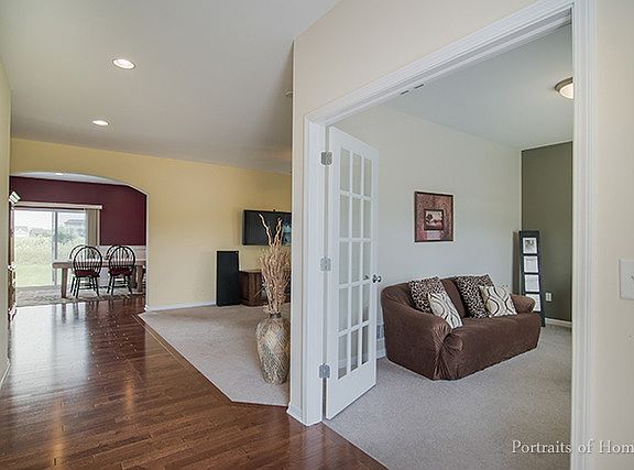 2nd image of 1305 S Wind Dr