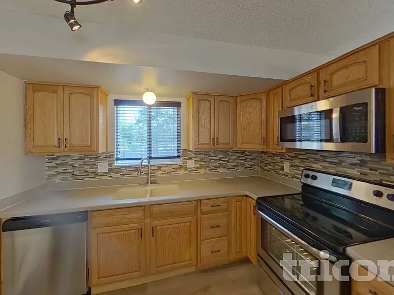 2674 Deliverance Dr — Photo 4