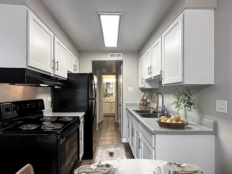 Villas on 76th — Photo 9