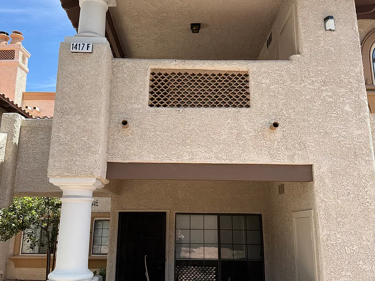1417 Santa Margarita St — Photo 1