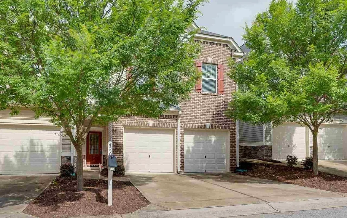 3 bed, 2.5 bath, 1790 sqft, $2,250 — Photo 2