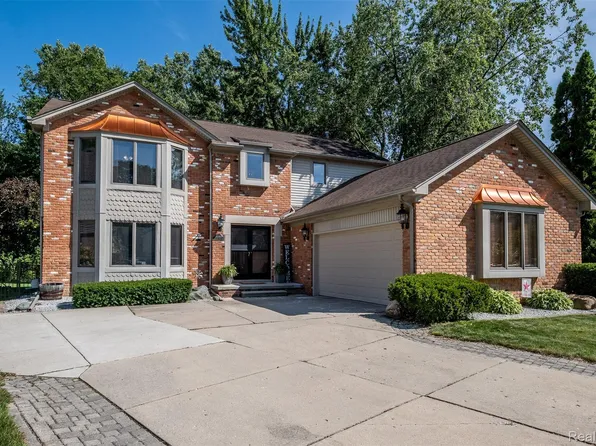 20380 Drummond Bay, Clinton Township, MI 48038