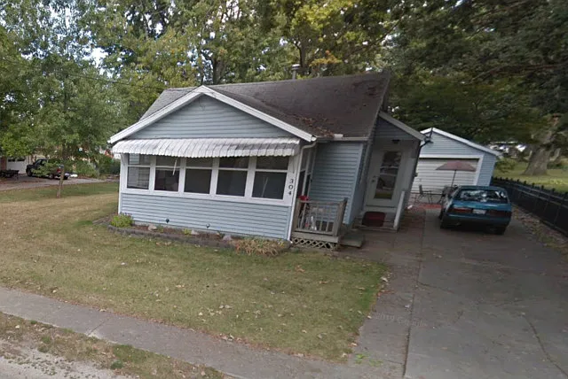 304 S Elm St photo 1