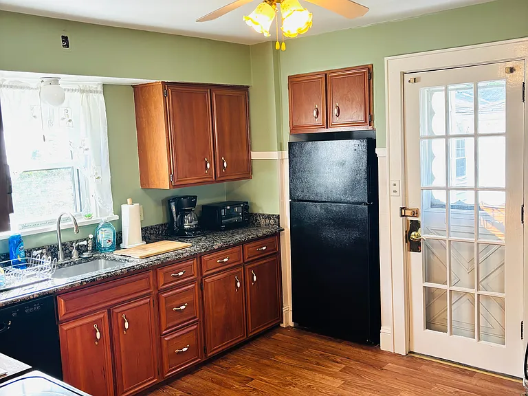 209 Corinth St — Photo 12