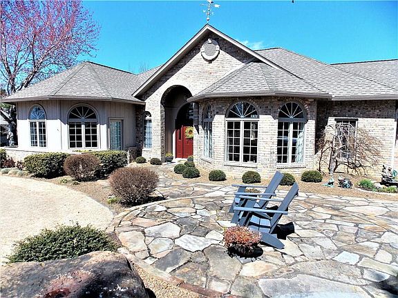 2nd image of 12 Dunedin Cir