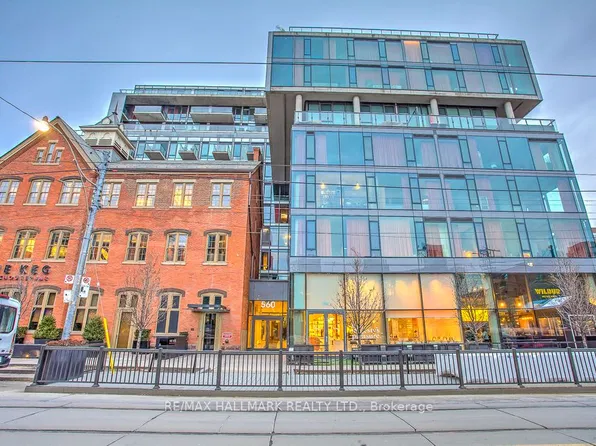 560 King St W, Toronto, ON