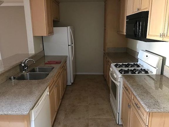 5th image of 11252 Peach Grove St APT 211