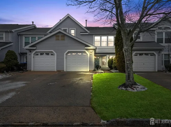 237 Rooney Ct, East Brunswick, NJ 08816