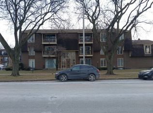 5721 W 103rd St APT 202, Oak Lawn, IL 60453