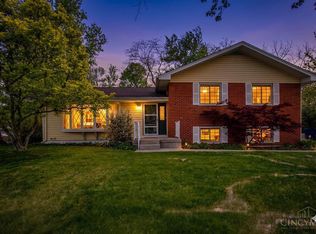5582 Windridge Dr, Cincinnati, OH 45248