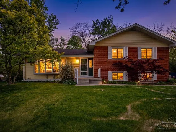 5582 Windridge Dr, Cincinnati, OH 45248