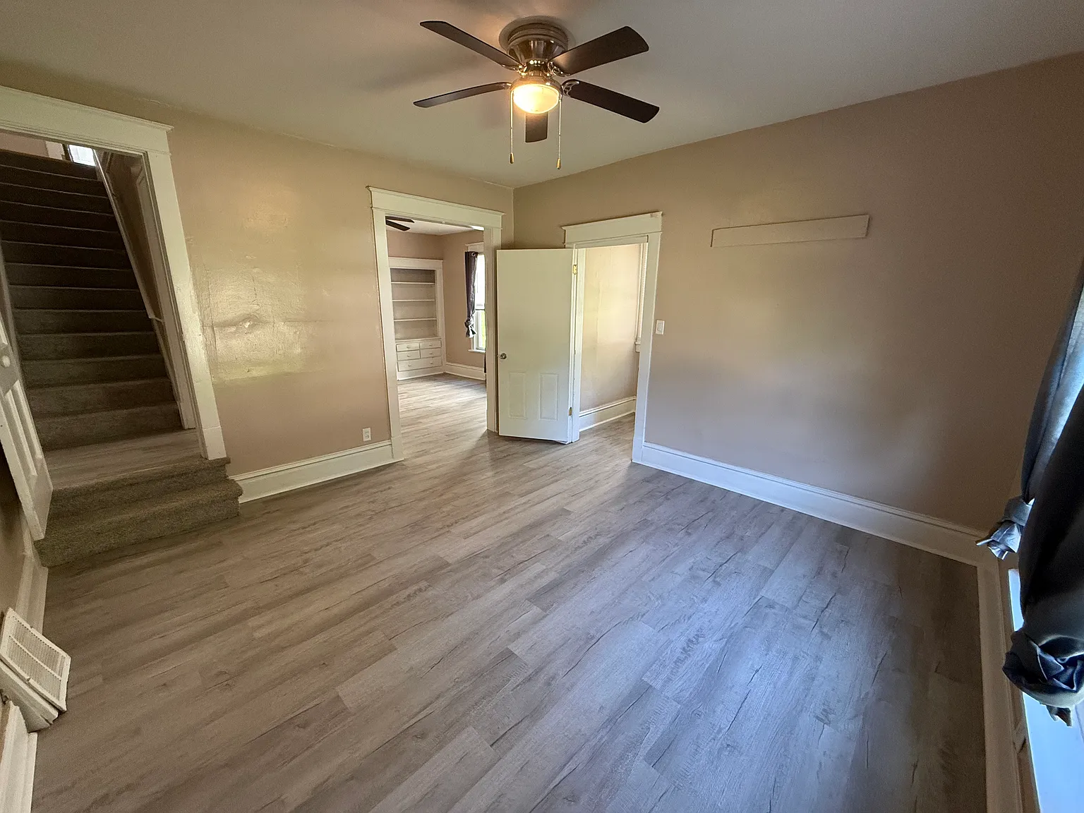 4 bed, 1700 sqft, $1,100 — Photo 3