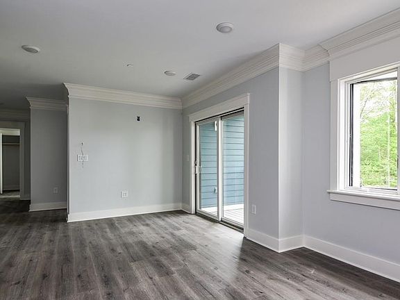 2nd image of 17C Hennery Way #17C