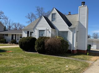 1528 Crestwood Rd, Mayfield Heights, OH 44124