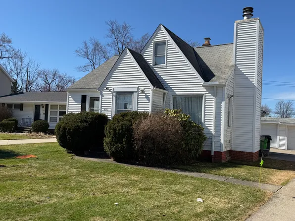 1528 Crestwood Rd, Mayfield Heights, OH 44124