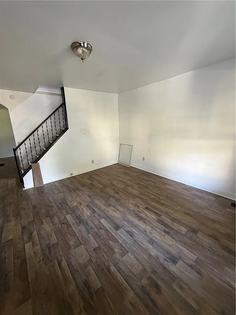 2 bed, 1.0 bath, 1272 sqft, $1,250 — Photo 3